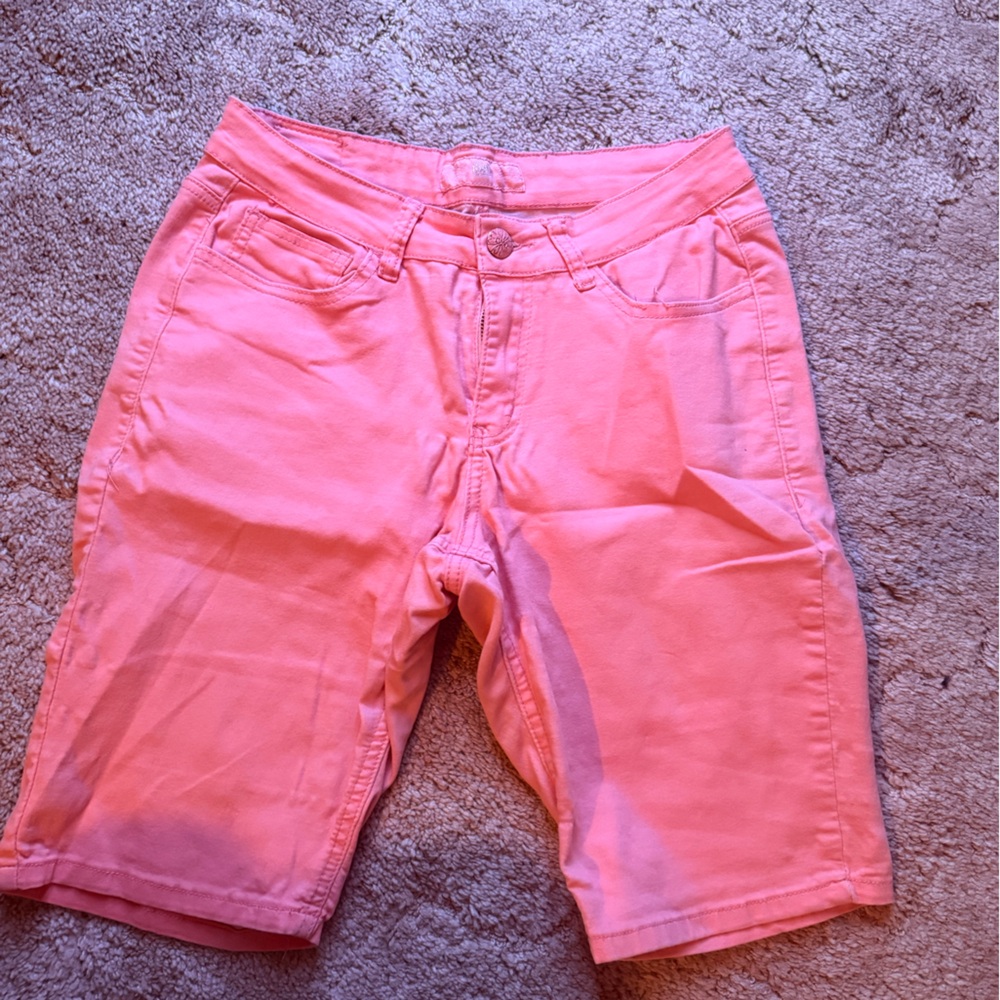 Vibrant Pink Women's Bermuda Shorts